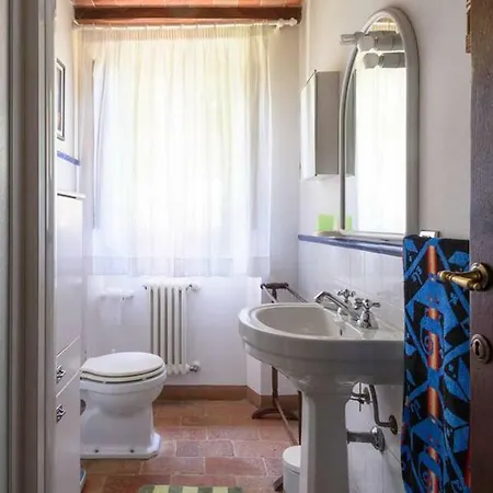 Casale Lombriciano Hébergement de vacances *